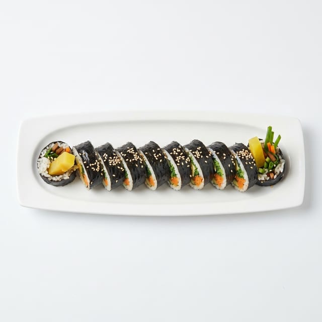 Veggie Kimbap / 야채김밥.