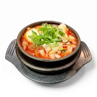 Intestine Sundubu Jjigae / 곱창 순두부찌개